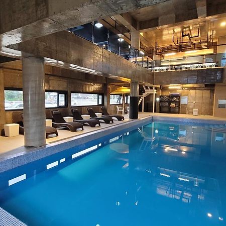 Grim Resort Чечжу Екстер'єр фото